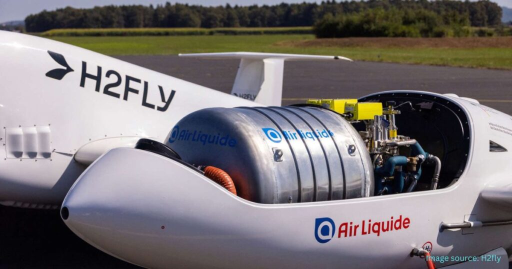 new technology innovation by Germany.Liquid hydrogen powered airplane successfully tested explained by powerlinekey